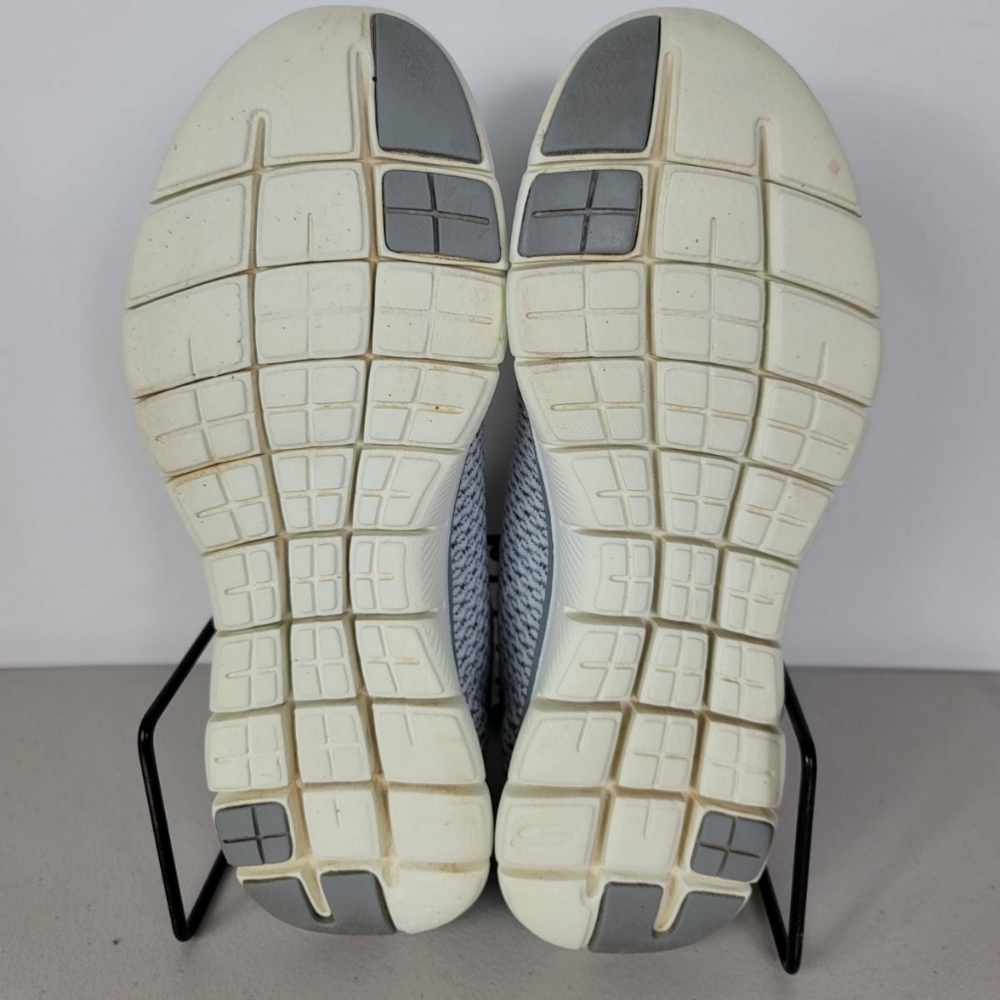 Skechers Womens Dual Lite Slip On White Plum Athletic Sneakers Sz 9 - Picture 8 of 8